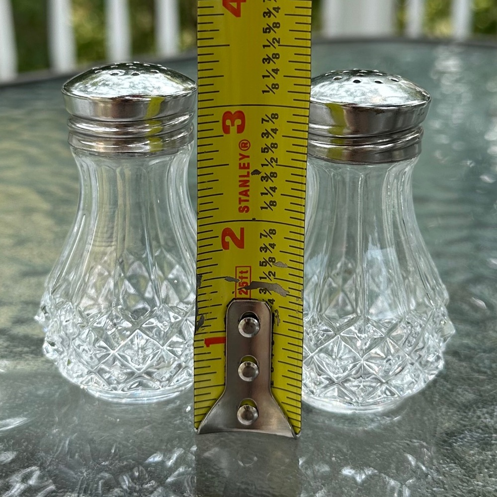 Vintage Cristal D'Arques Cut Crystal Salt & Pepper Shakers - Picture 5 of 6